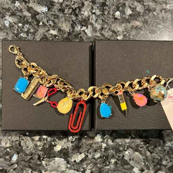 🖍️✂️✏️🖇️ BETSEY JOHNSON School Charms Drama Bracelet✂️🖍️✏️🖇️NWT - Picture 15 of 15